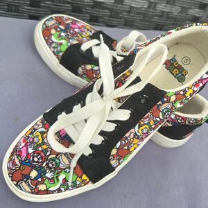 Super Mario Bros Character Print Sneakers by Ground Up - Size 5 pop culture retr